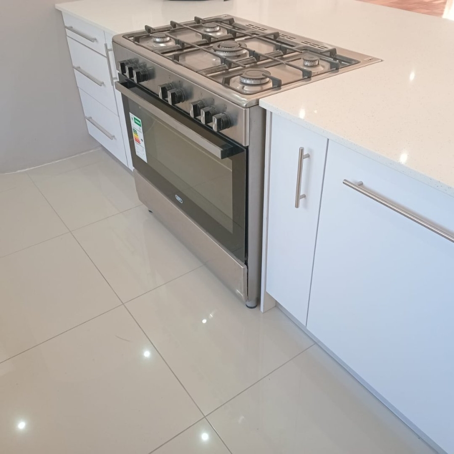 4 Bedroom Property for Sale in Despatch Central Eastern Cape